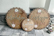 Load image into Gallery viewer, Scalloped floral round nursery sign