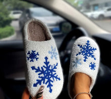 Load image into Gallery viewer, CHRISTMAS SLIPPERS