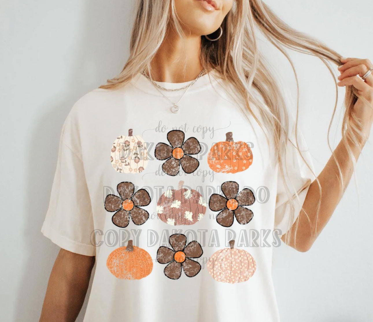 fall pumpkins & daisies