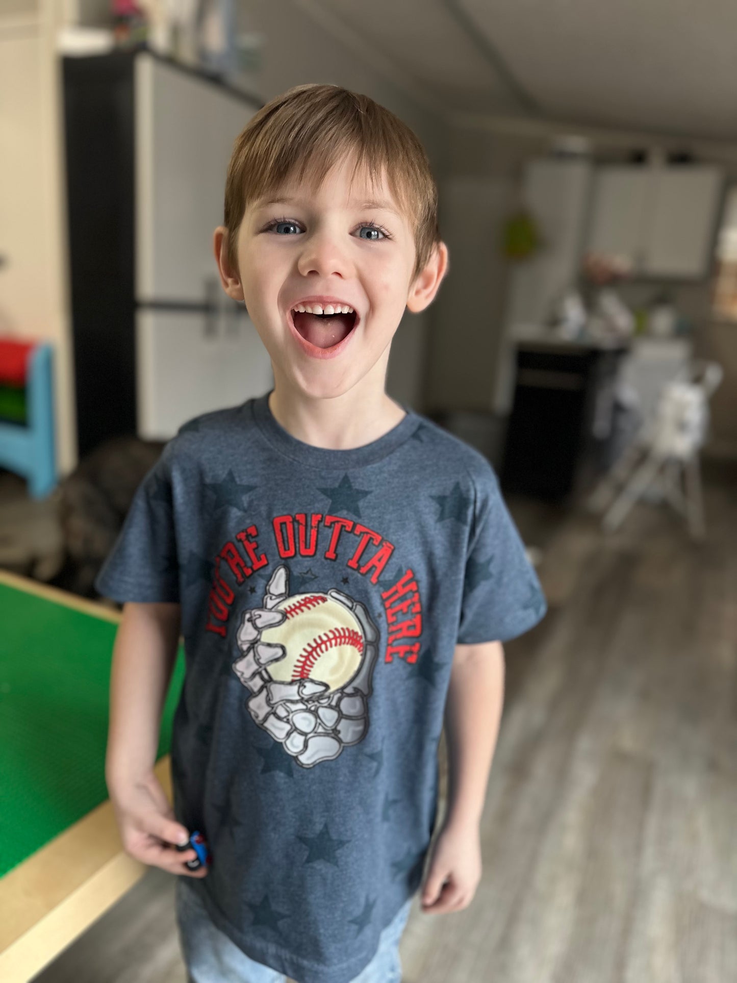You’re out of here star kids tee